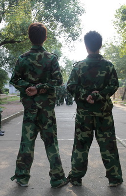 新華電腦專修學(xué)院新生軍訓(xùn)花絮
