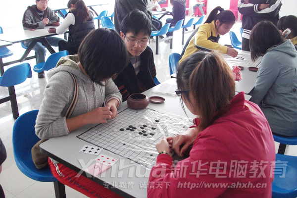 棋場(chǎng)上的巾幗英雄
